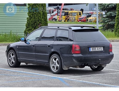 888 AYG, Audi A4