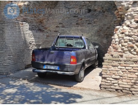BX 077 SF, FIAT Strada