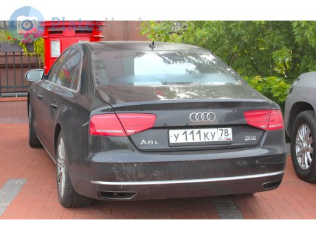 у111ку78, Audi A8