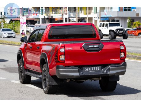 SYM 7779, Toyota Hilux