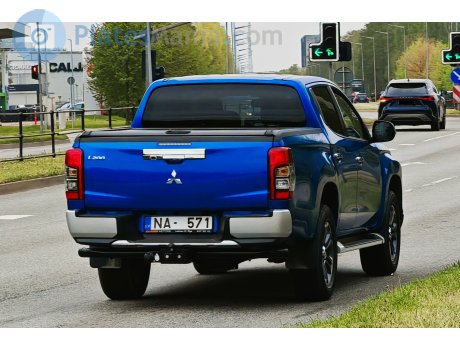 NA-571, Mitsubishi L200