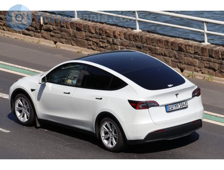 EU MY 184 E, Tesla Model Y