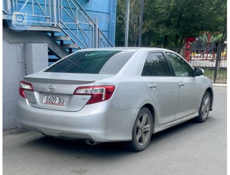 8609 BU, Toyota Camry