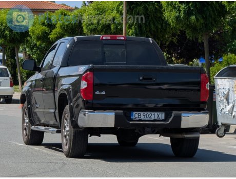 CB 9021 XT, Toyota Tundra