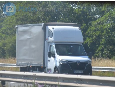AR 68 TTR, Renault Master