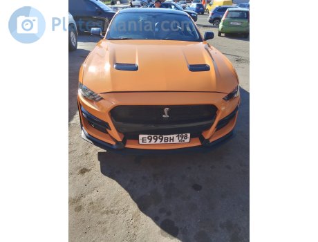 е999вн198, Ford Mustang