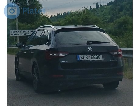 6L8 5888, Skoda Superb