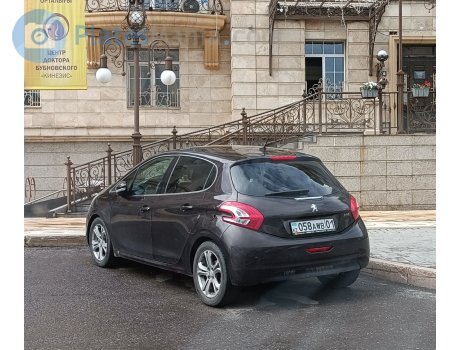 058 AWB 01, Peugeot 208