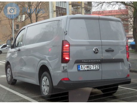 AI MU-712, Volkswagen Transporter