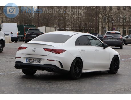 DU J 1000, Mercedes-Benz E-Klasse
