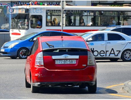 77 BT 581, Toyota Prius