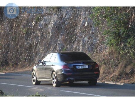 KX 0002 XX, Mercedes-Benz E-Klasse