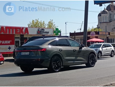 BH 5207 YA, Audi e-tron