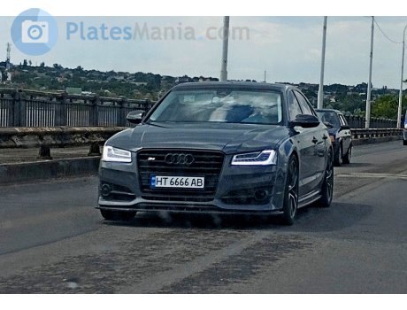 HT 6666 AB, Audi S8