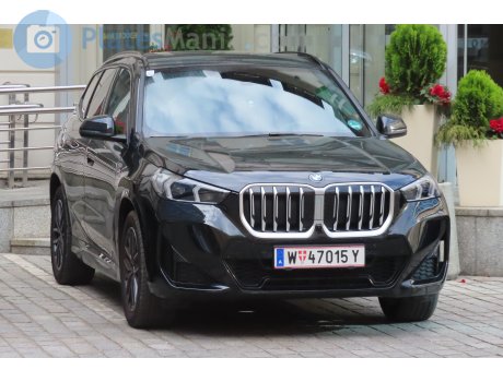 W 47015 Y, BMW X1