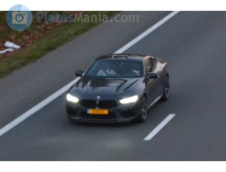 33223, BMW M8