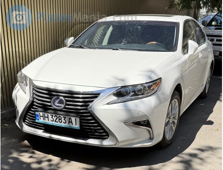 HH 3283 AI, Lexus ES