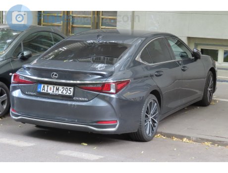 AI IM-295, Lexus ES