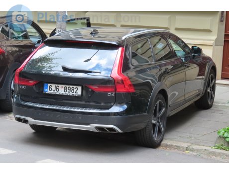 6J6 8982, Volvo V90