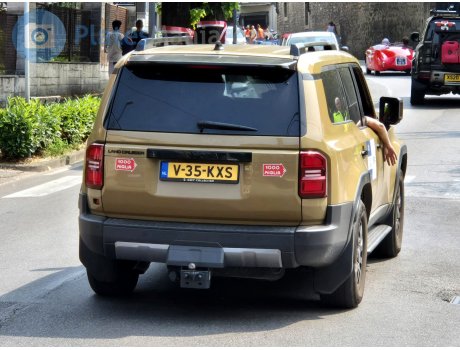 V-35-KXS, Toyota Land Cruiser Prado
