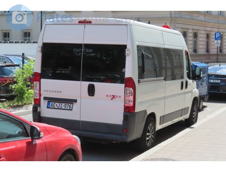 AE JI-976, Peugeot Boxer