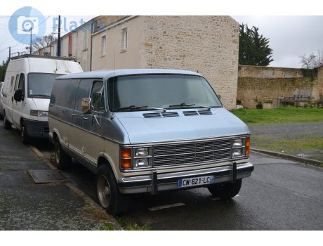 CN-621-LC, Dodge Ram Van