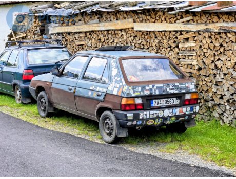 7A4 9563, Skoda Favorit