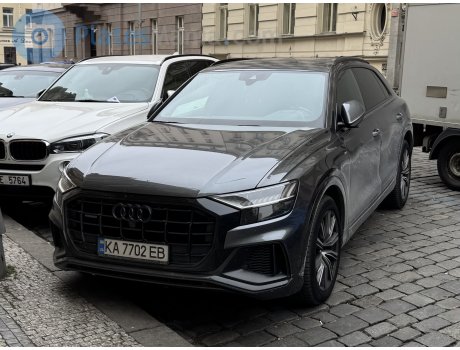 KA 7702 EB, Audi Q8