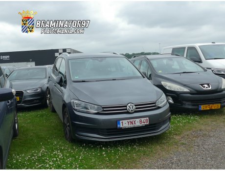 1-YNX-848, Volkswagen Touran