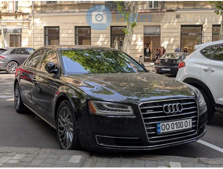 OO 0100 OI, Audi A8
