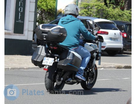 HE-475-GX, Kawasaki Versys