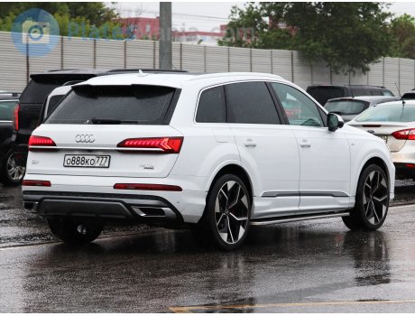 о888ко777, Audi Q7
