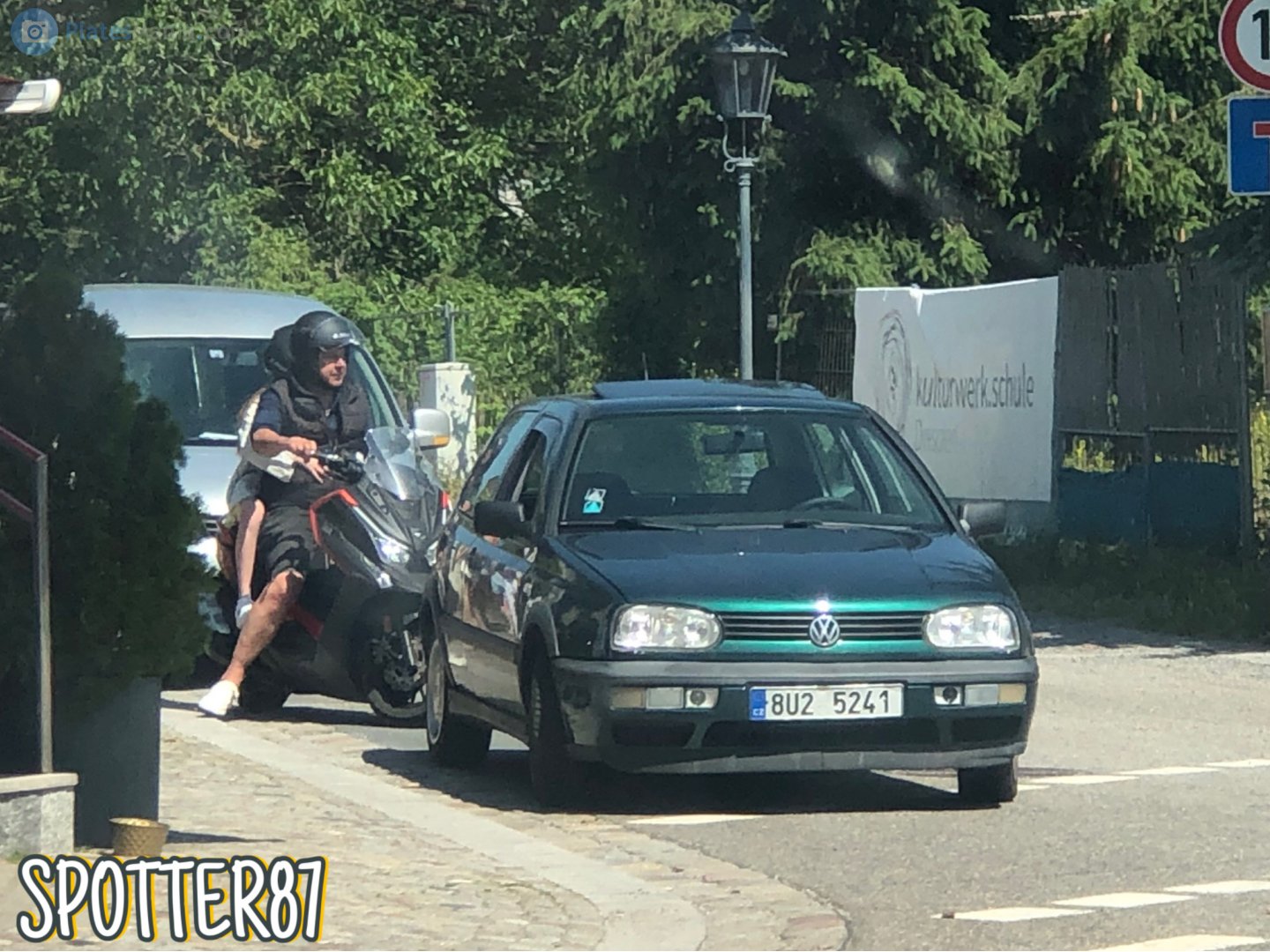 8U2 5241, Volkswagen Golf 