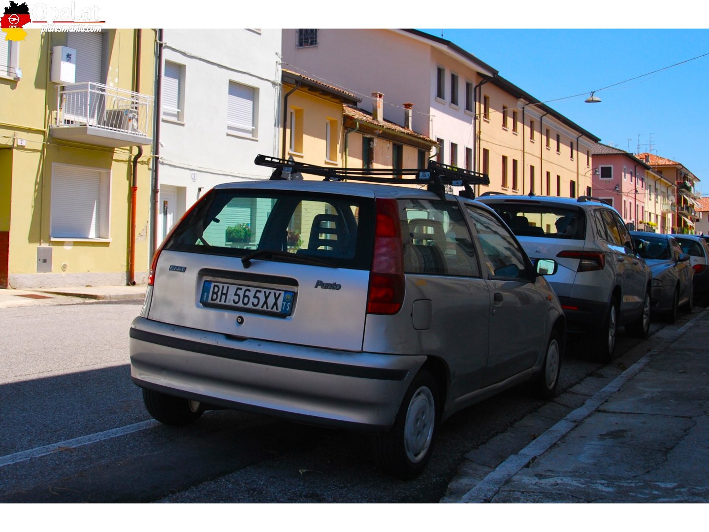 BH 565 XX, FIAT Punto 1st gen 3-door Hatch (176), 1993–2000