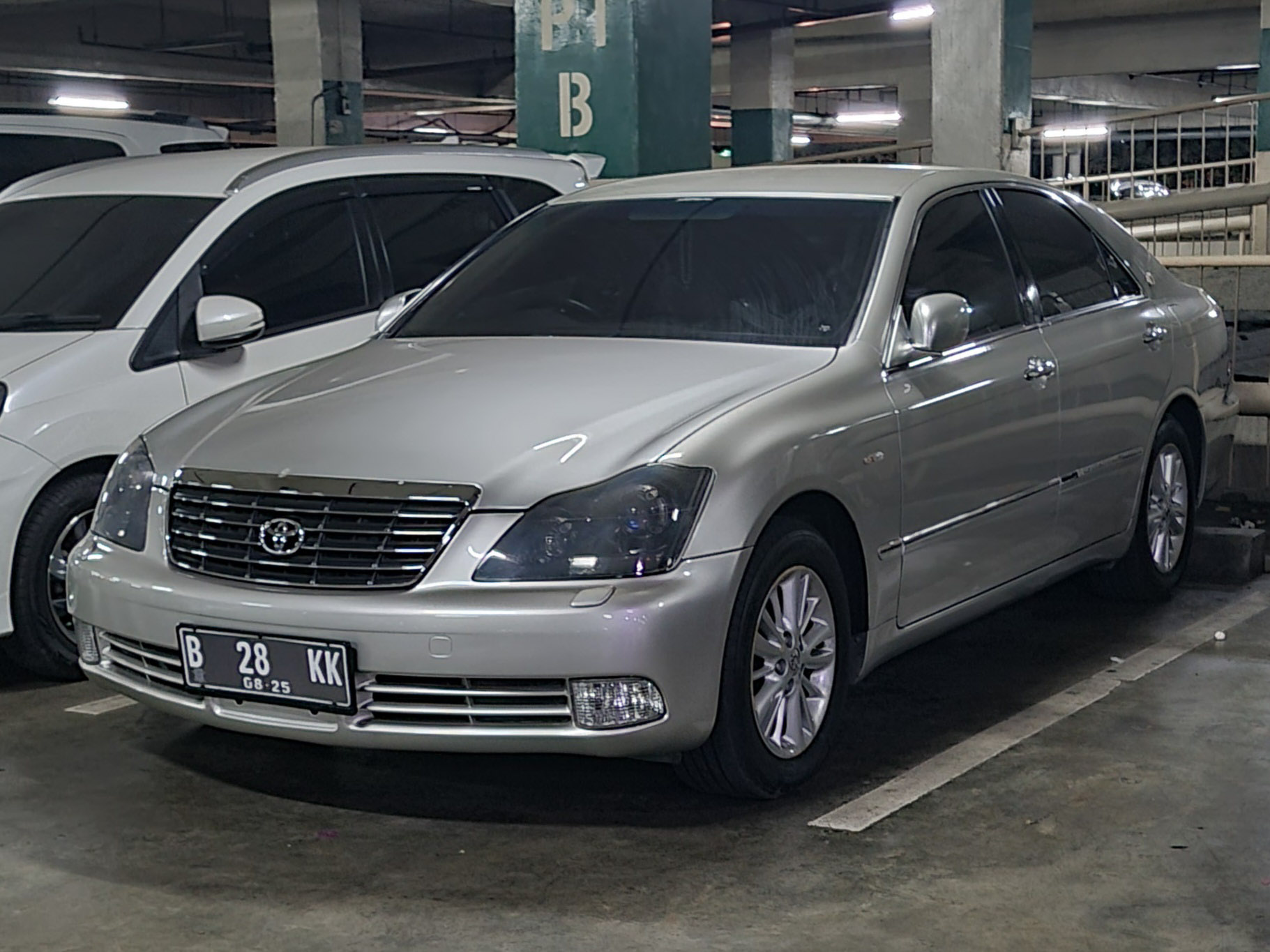 B 28 KK, Toyota Crown 12th gen (S180), 2003–2008  (­–2009 for CN-market)
