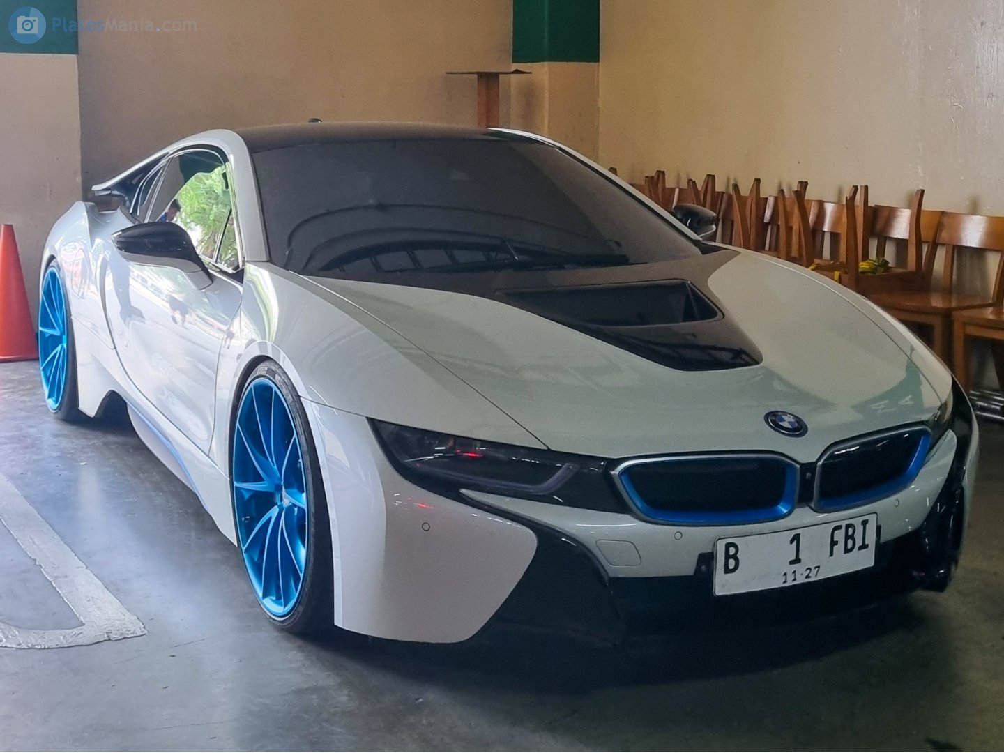 B 1 FBI, BMW i8 1st gen Coupé (I12), 2014–2020