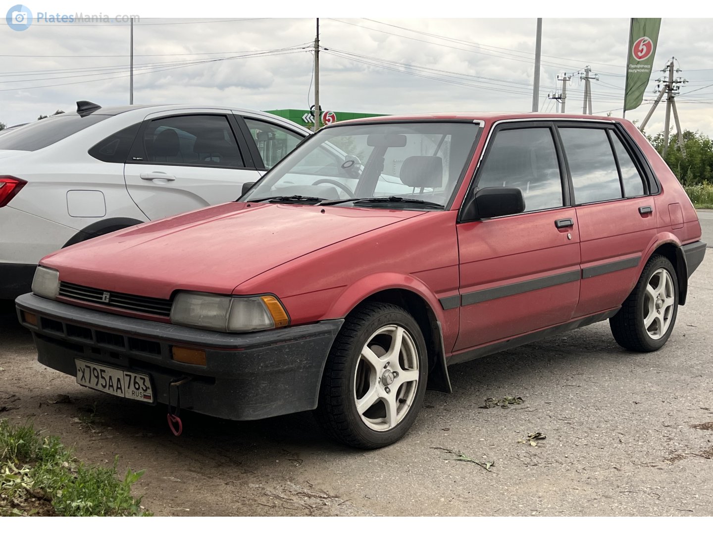 х 795 аа 763, Toyota Corolla 5th gen (FX) 5-door Hatch (E80), 1983–1988