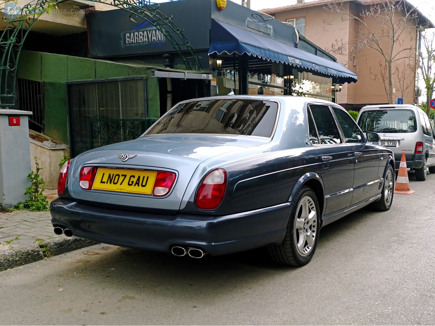 LN07GAU, Bentley Arnage 1st gen, facelift, 2005–2010