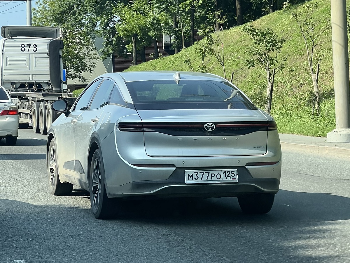 м 377 ро 125, Toyota Crown 16th gen Crossover (S235), 2022–