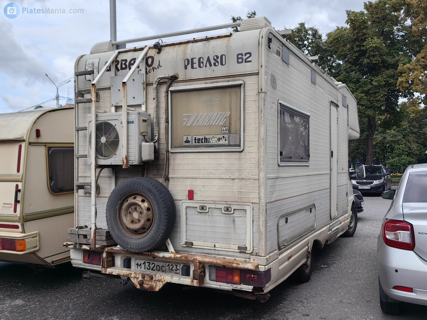 м 132 ос 123, Caravans International Pegaso 