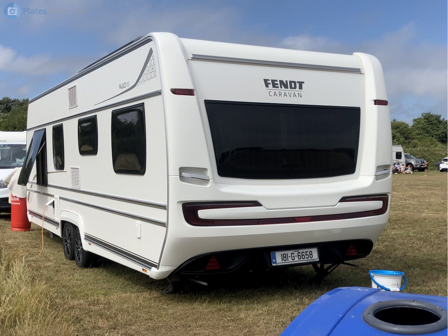 181-G-6658, Fendt-Caravan Palace 