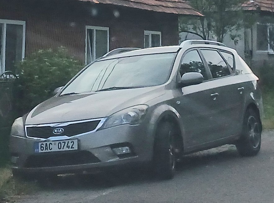 6AC 0742, Kia Ceed 1st gen cee'd_SW (ED), facelift, 2009–2012