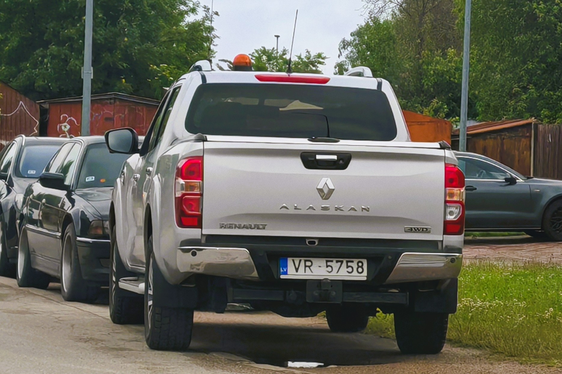 VR-5758, Renault Alaskan 1st gen (U55), 2017–