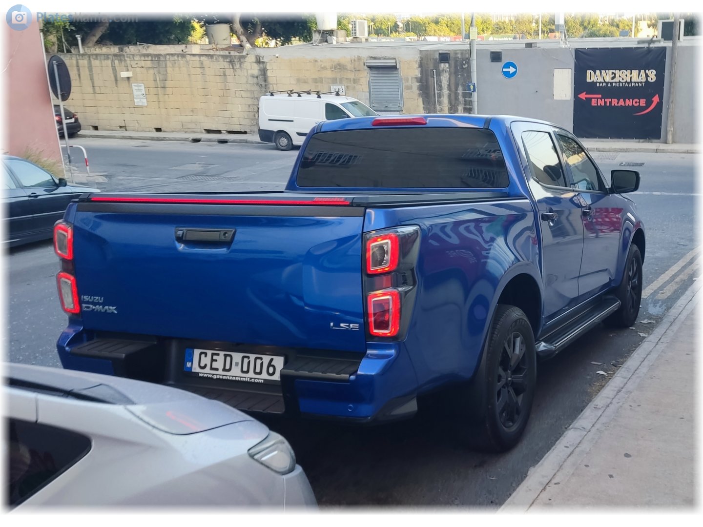 CED 006, Isuzu D-Max 