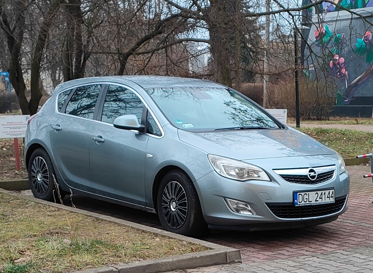 DGL 24144, Opel Astra 4th gen Hatch (J; P10), 2009–2015