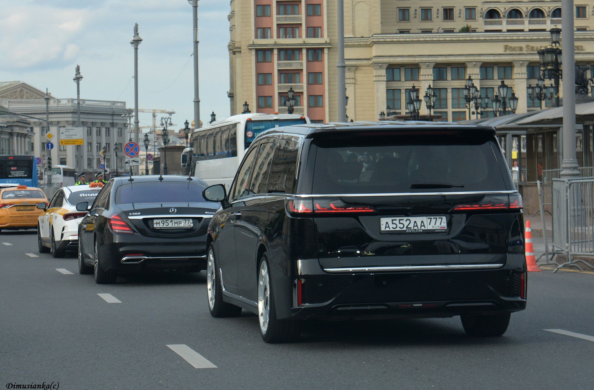 а 552 аа 777, Voyah (Lantu) Dreamer (Dream/Mengxiangjia) 1st gen (ESSA), 2022–