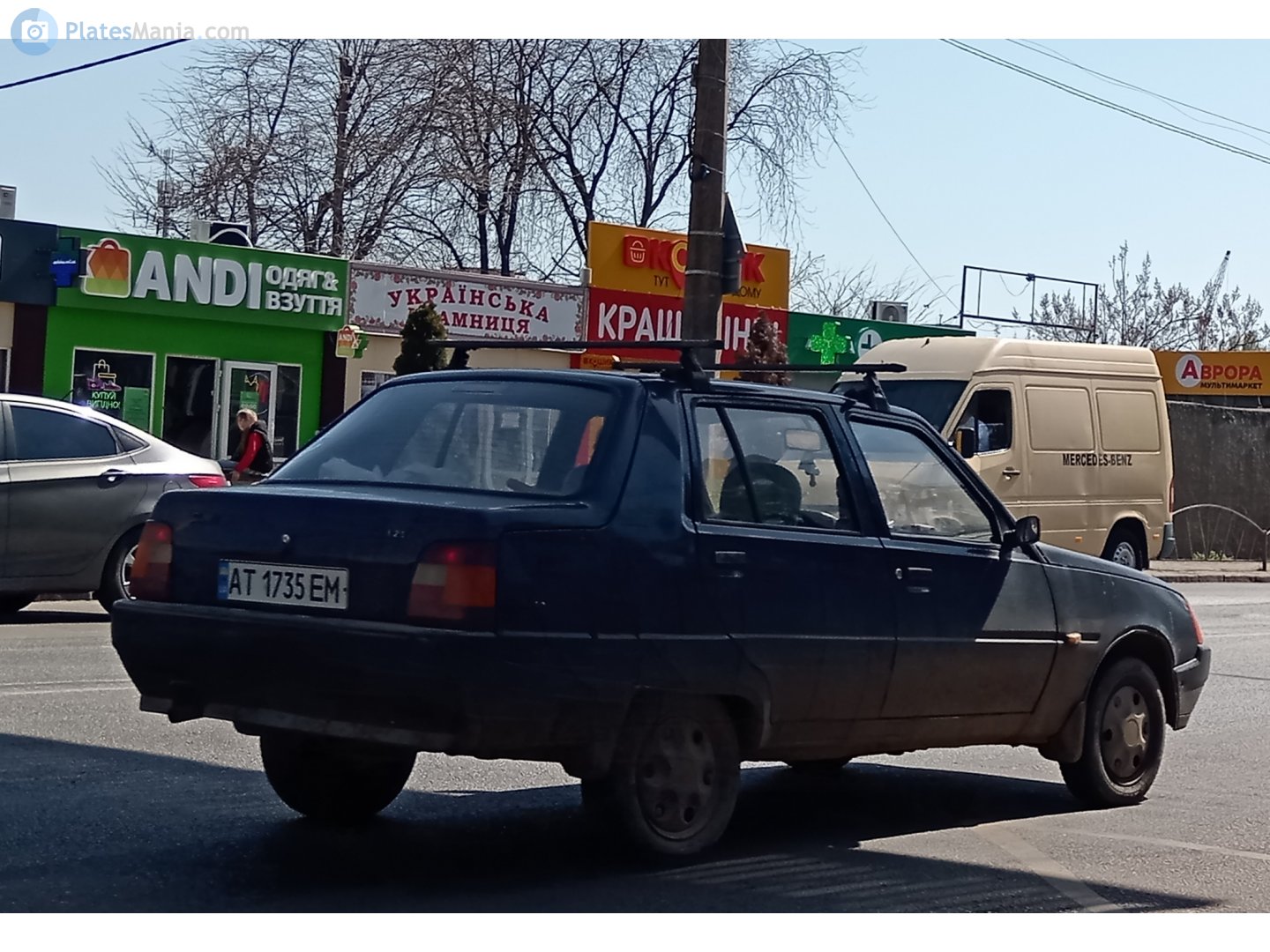 AT 1735 EM, ZAZ 1103 Славута 