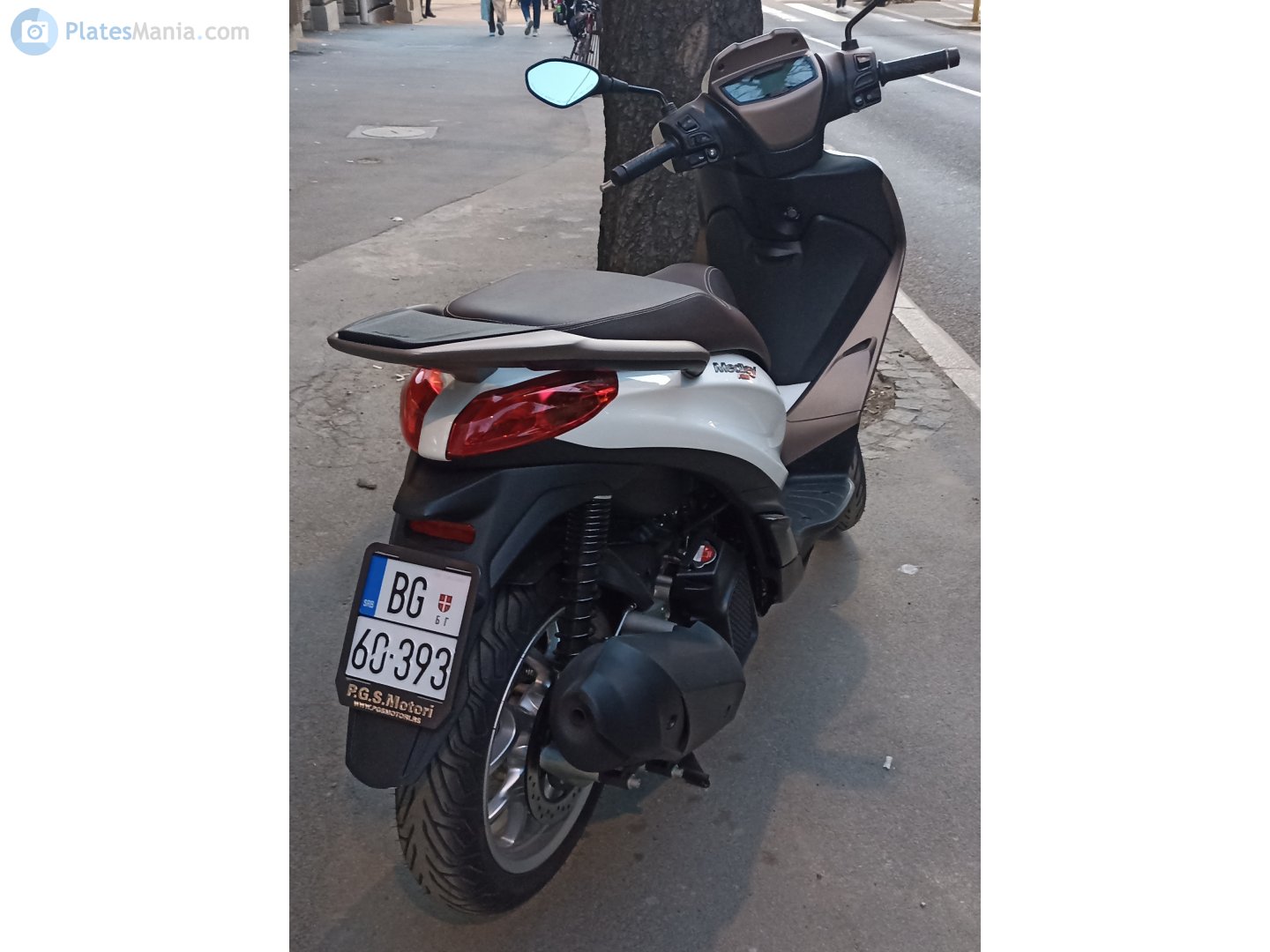 BG 60-393, Piaggio Medley 