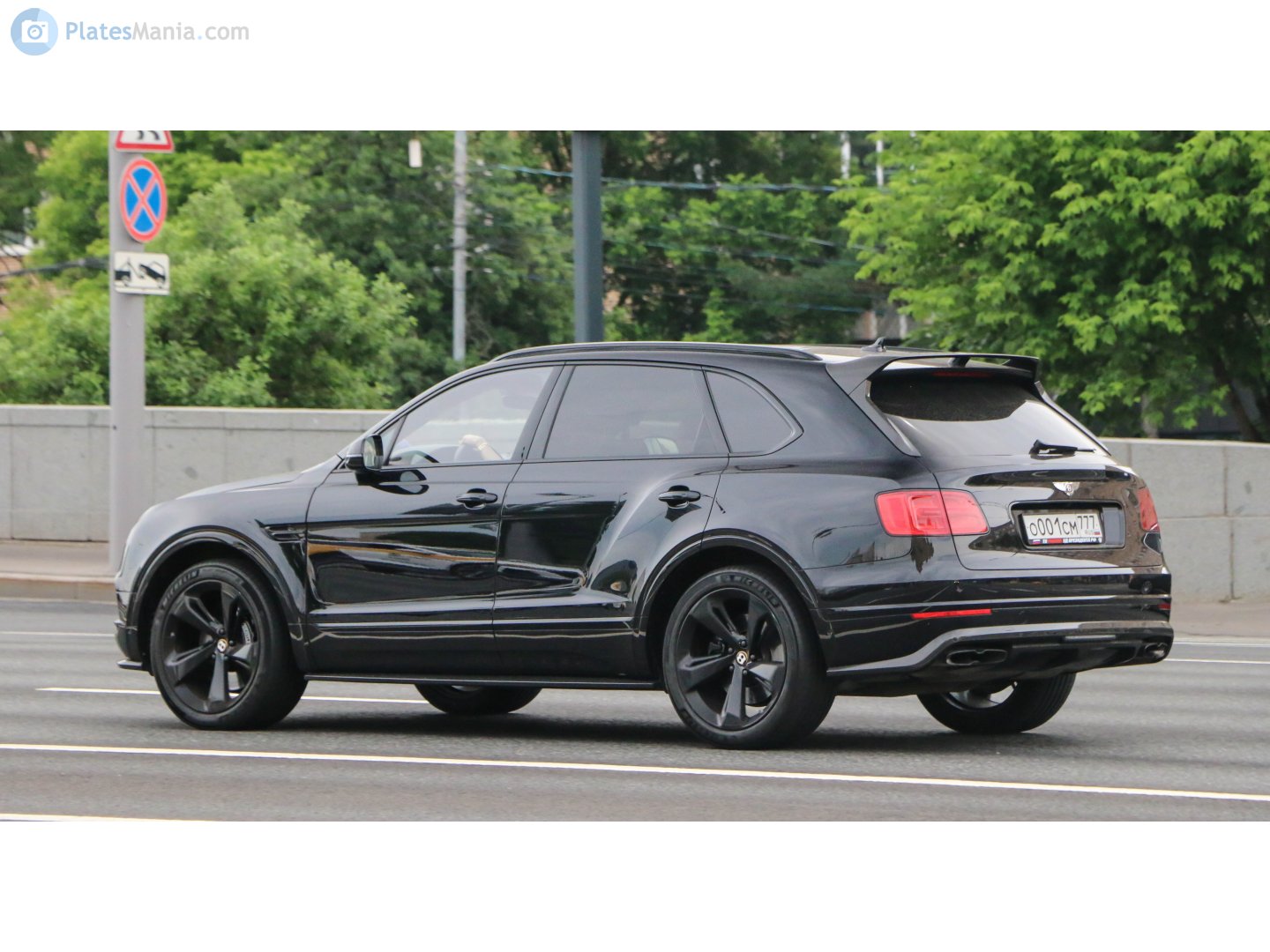 о 001 см 777, Bentley Bentayga 1st gen (PL71), 2016–2020