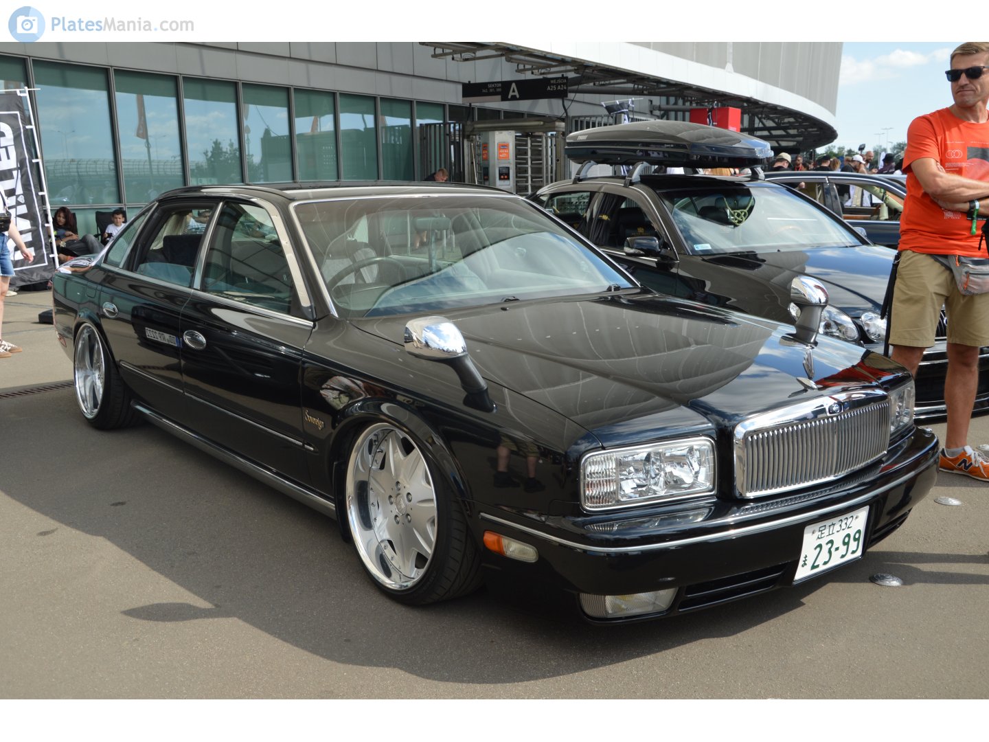 足立 332 ま 2399, Nissan President 3rd gen (HG50), 1990–1998